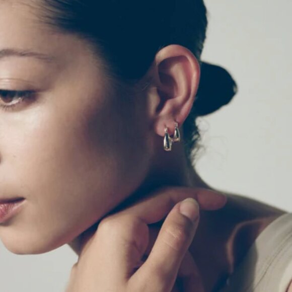 J Hannah Tetra hoops I (14kt Gold) - Picture 6 of 6